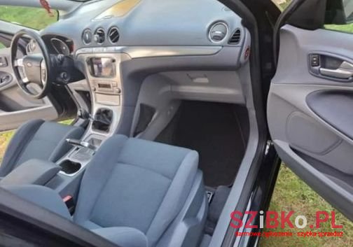 2008' Ford S-Max photo #2