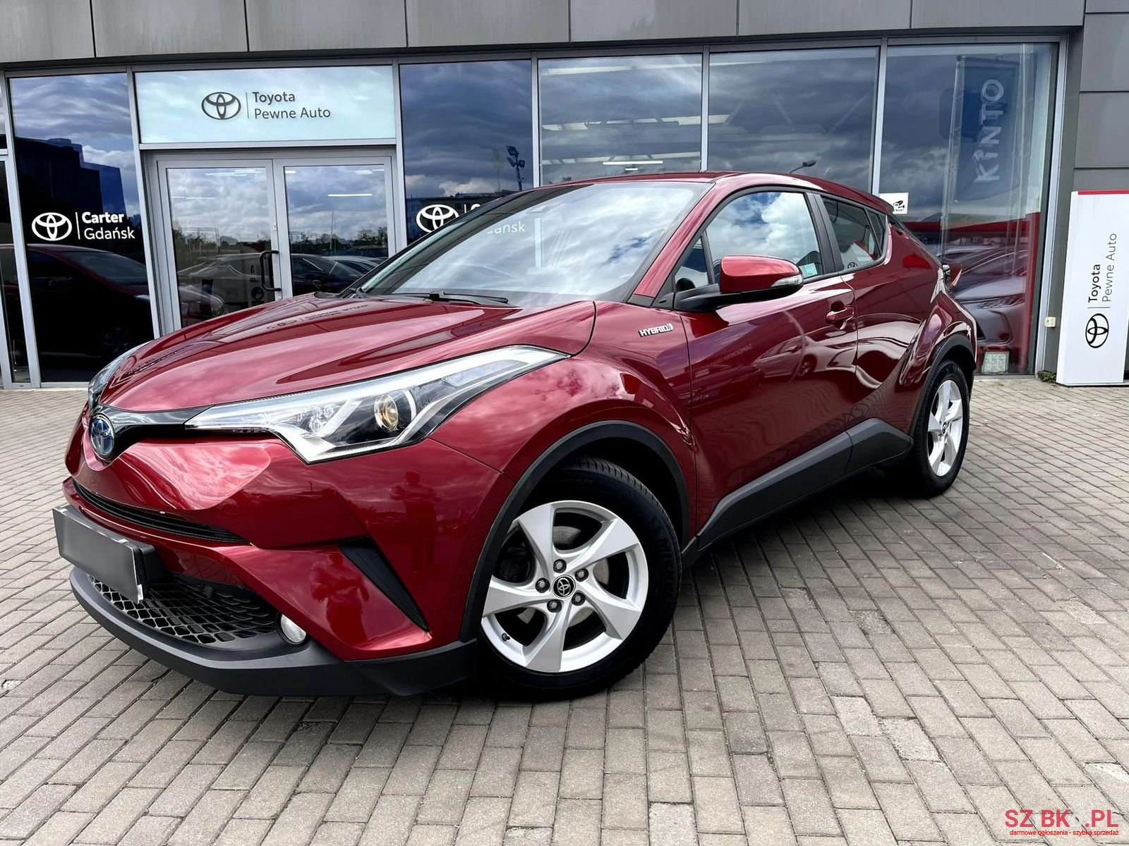 2019' Toyota C-HR photo #2