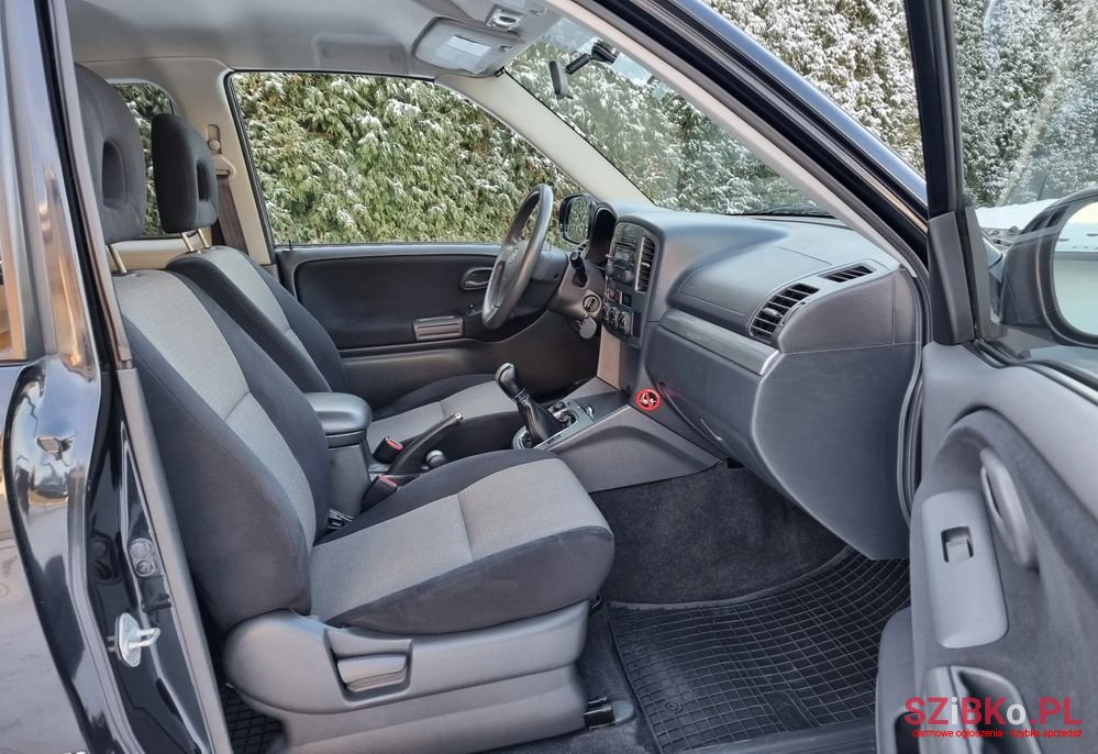 2004' Suzuki Grand Vitara 1.6 photo #6