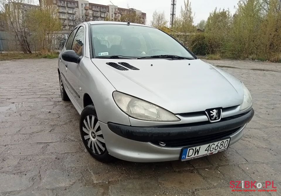 2001' Peugeot 206 photo #1