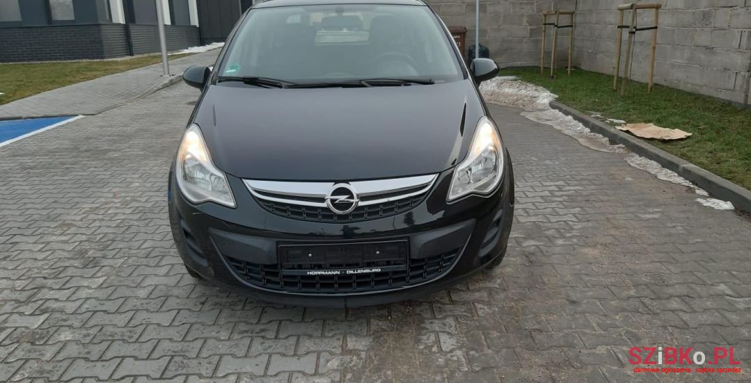 2013' Opel Corsa photo #1