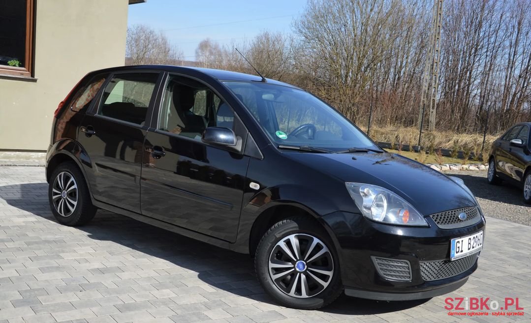 2007' Ford Fiesta photo #1