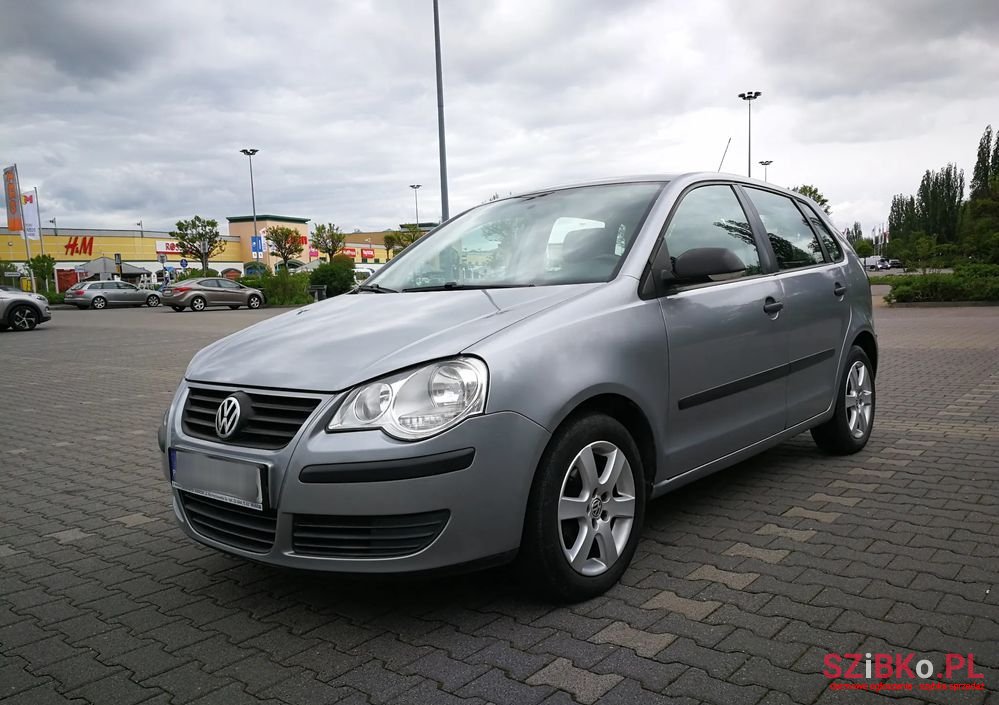 2006' Volkswagen Polo photo #3