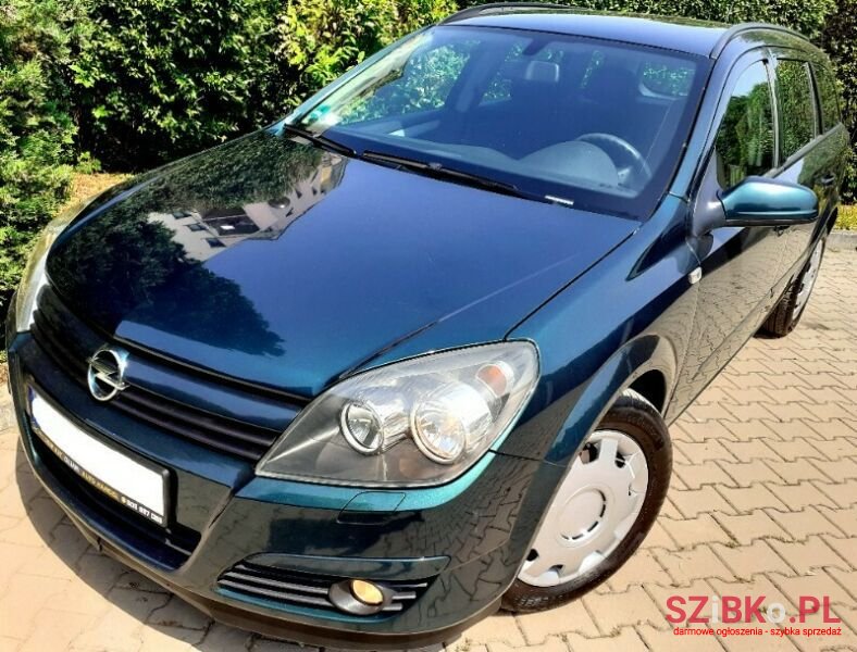 2006' Opel Astra photo #1