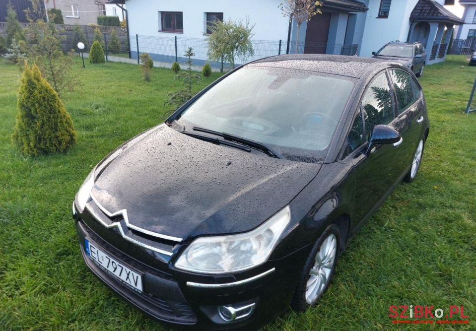 2009' Citroen C4 photo #3