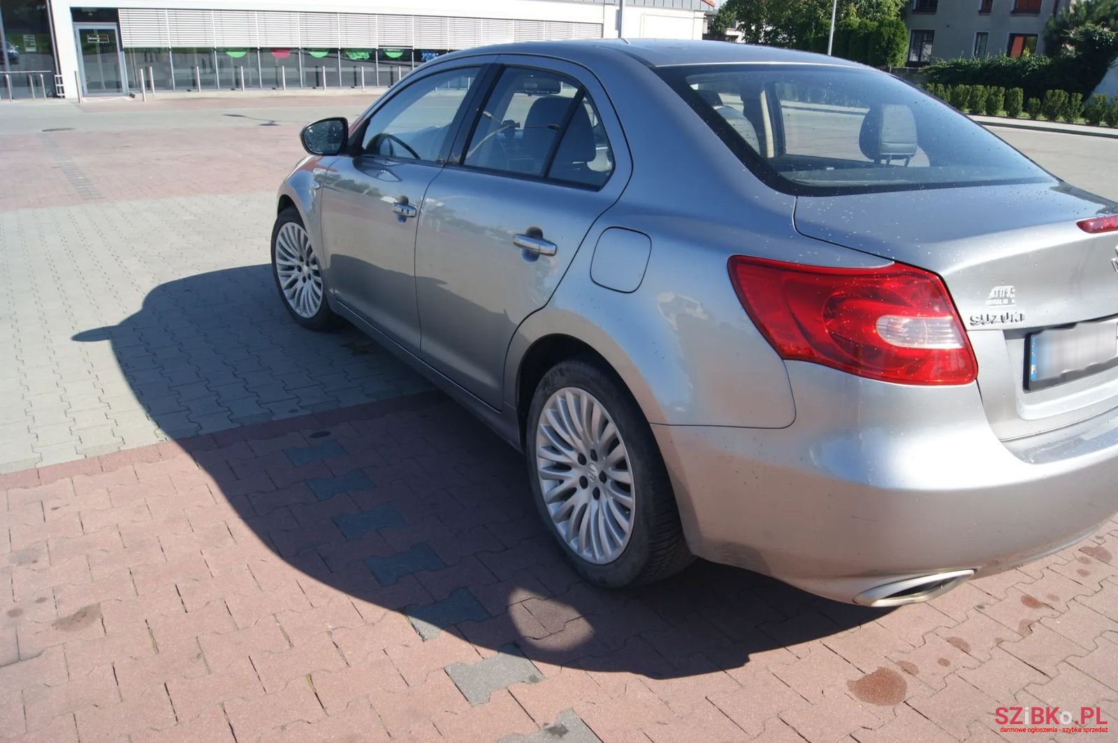 2012' Suzuki Kizashi photo #4