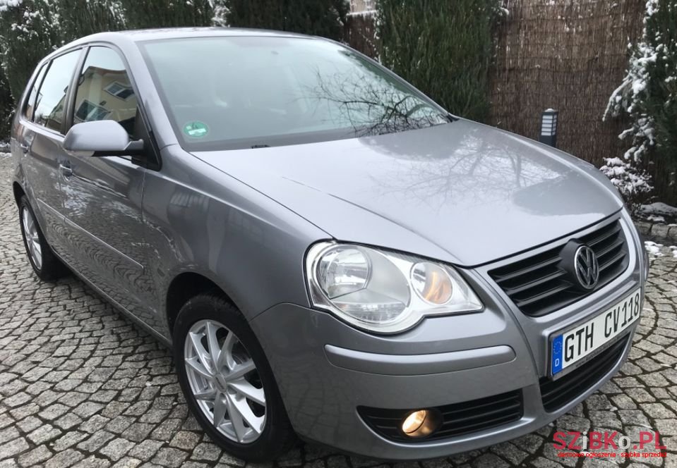 2008' Volkswagen Polo photo #1