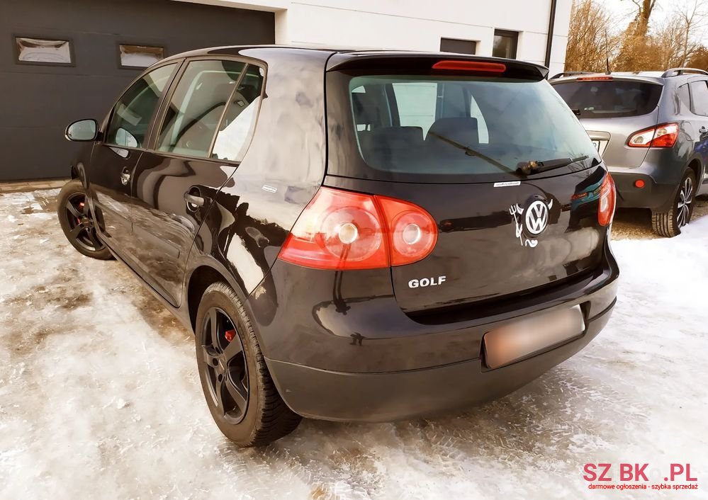 2003' Volkswagen Golf photo #5