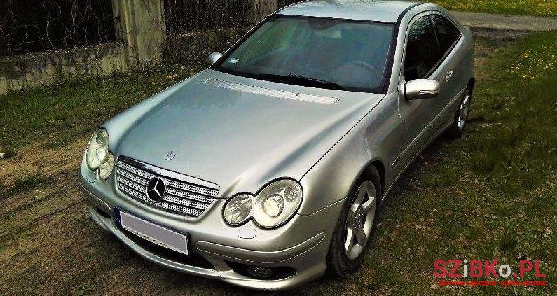 2005' Mercedes-Benz Klasa C photo #2