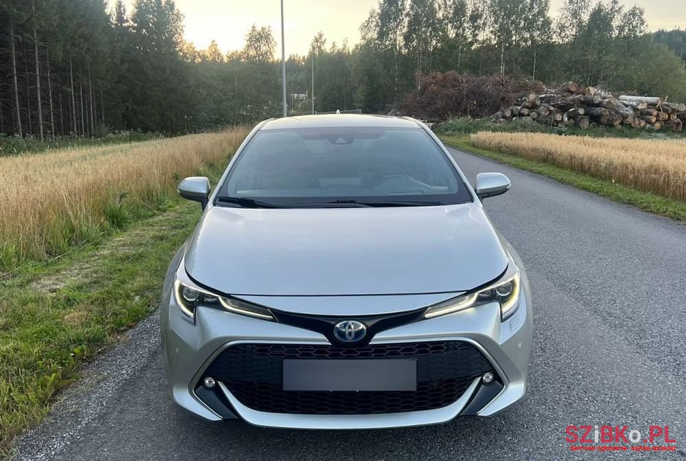 2019' Toyota Corolla 2.0 Hybrid Executive photo #2