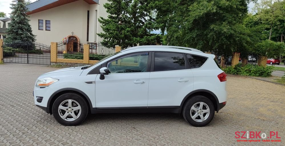 2011' Ford Kuga photo #3