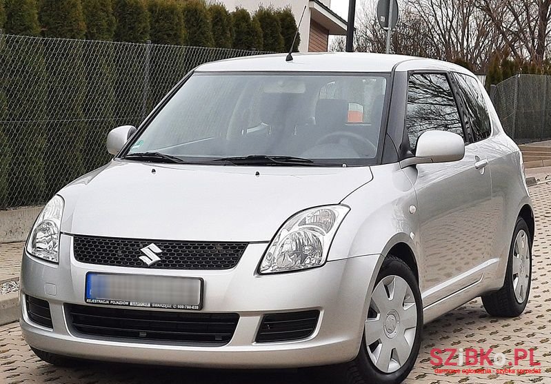 2009' Suzuki Swift photo #2