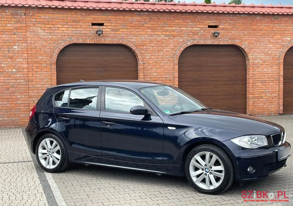 2005' BMW 1 Series 116I photo #4