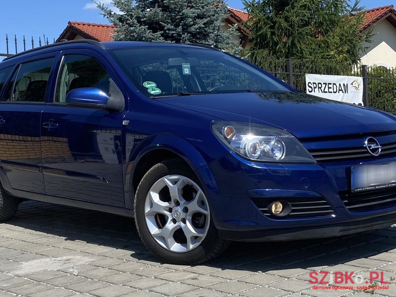 2005' Opel Astra photo #1