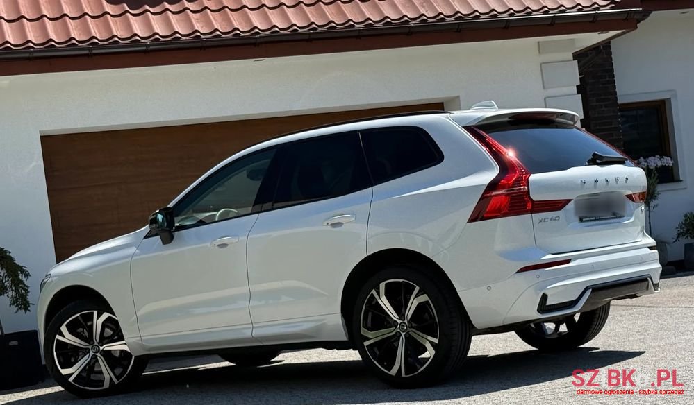 2024' Volvo Xc 60 B4 B Plus Dark photo #2