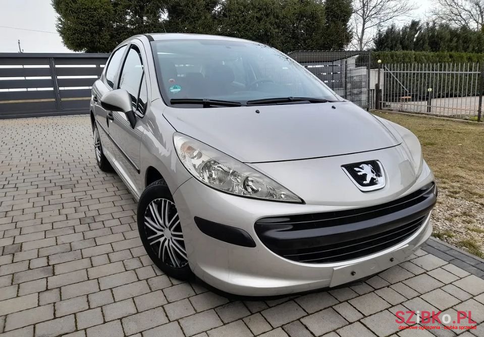 2009' Peugeot 207 photo #3