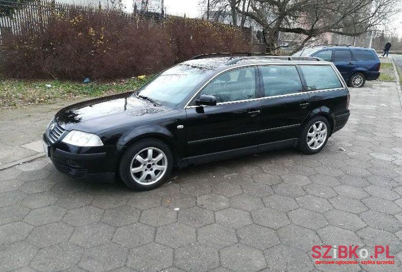 2001' Volkswagen Passat photo #2