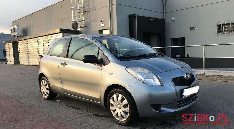 2008' Toyota Yaris photo #1