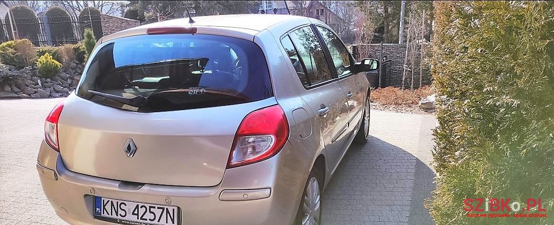 2006' Renault Clio photo #5