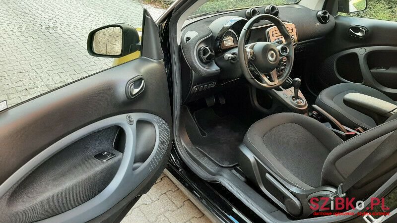 2017' Smart Fortwo photo #2