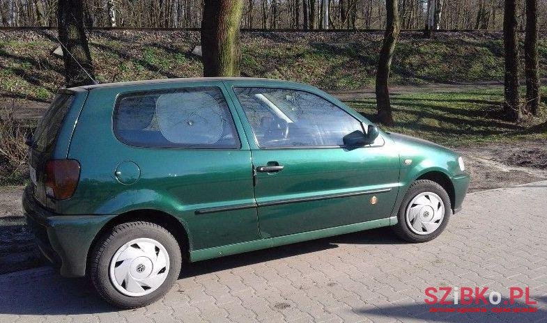 1999' Volkswagen Polo photo #2