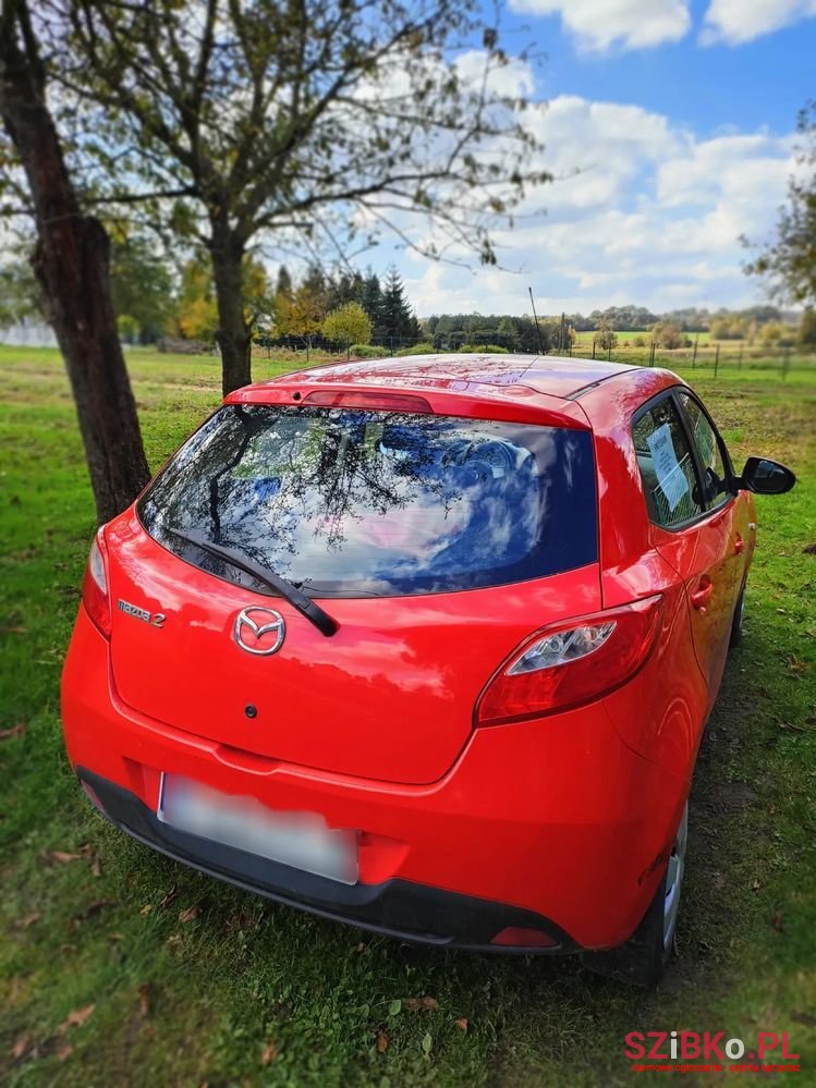 2008' Mazda 2 photo #3