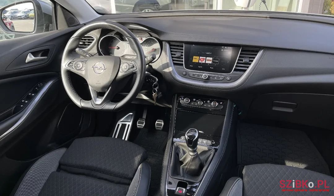 2020' Opel Grandland X photo #4
