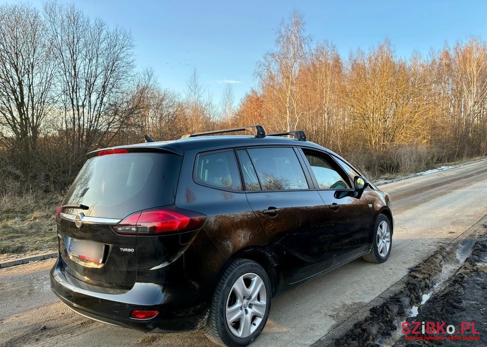 2017' Opel Zafira photo #5
