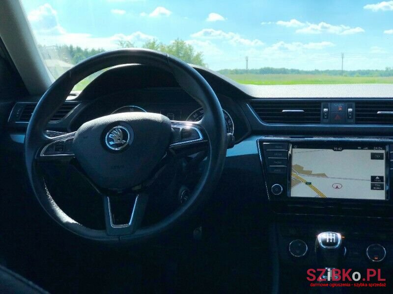 2017' Skoda Superb photo #3
