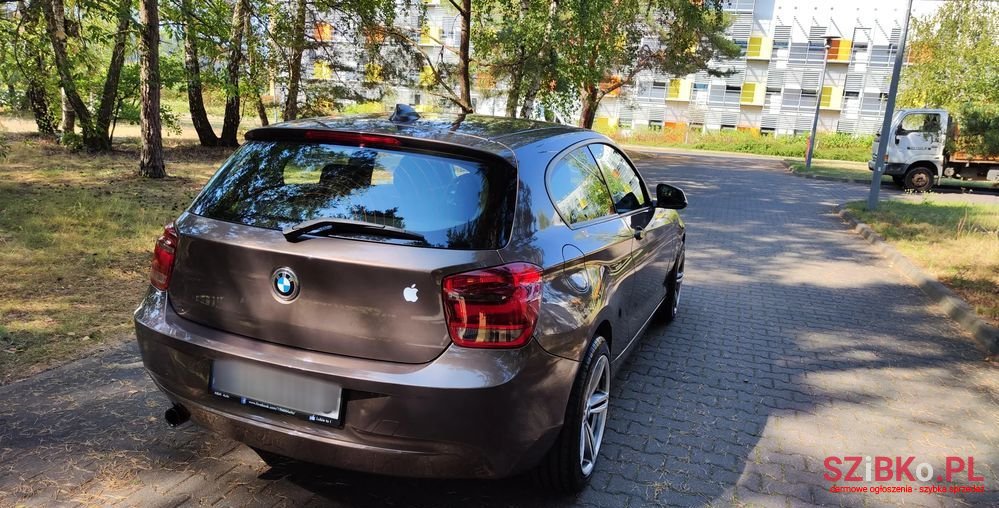 2012' BMW 1 Series 116I photo #5