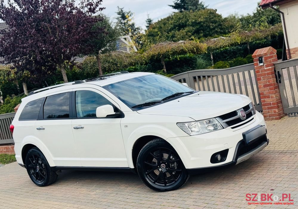 2013' Fiat Freemont photo #4