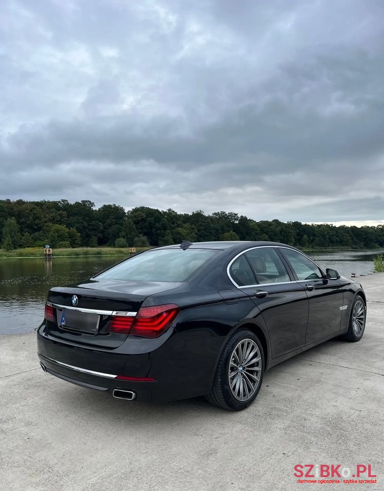 2013' BMW 7 Series 740D Xdrive photo #2