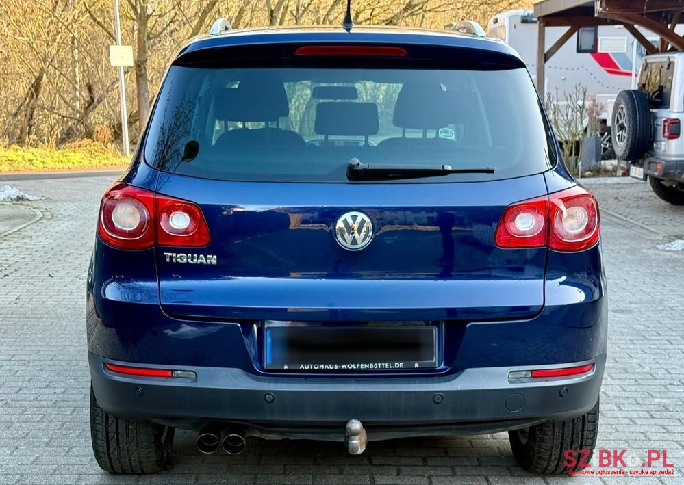 2010' Volkswagen Tiguan photo #4