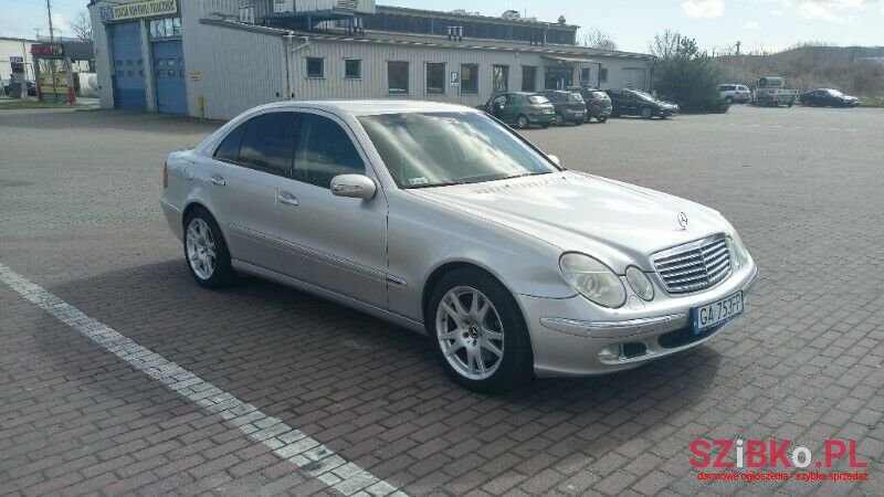 2003' Mercedes-Benz Klasa E photo #1