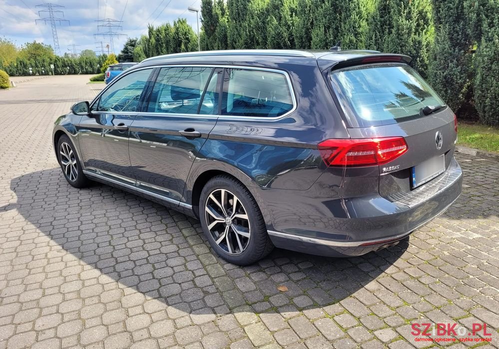 2017' Volkswagen Passat photo #3