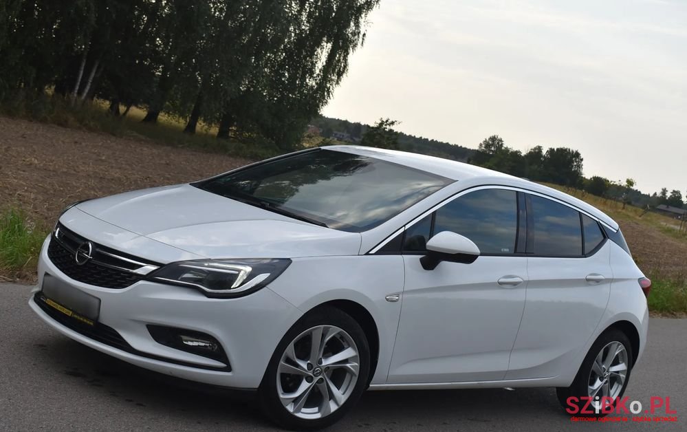 2016' Opel Astra Iv 1.6 Cdti Sport photo #1