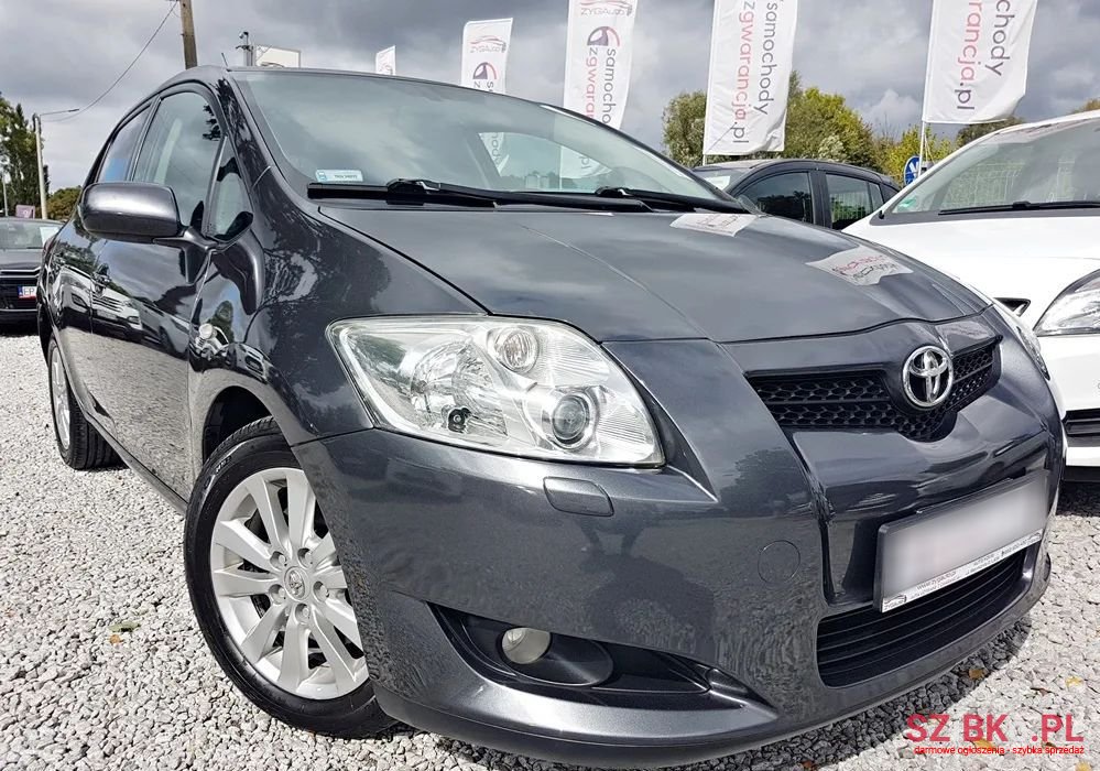 2007' Toyota Auris 2.0 D-4D Executive photo #1
