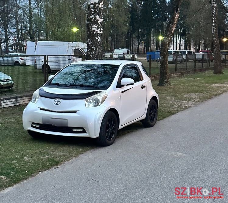 2009' Toyota iQ 1.0 Luna photo #4