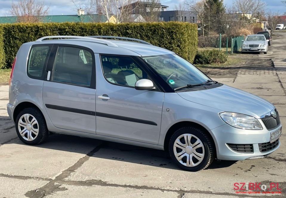 2011' Skoda Roomster photo #4