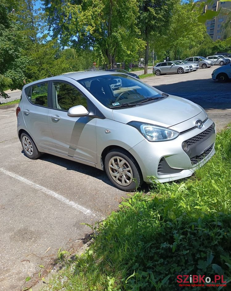 2017' Hyundai i10 1.0 Access photo #3