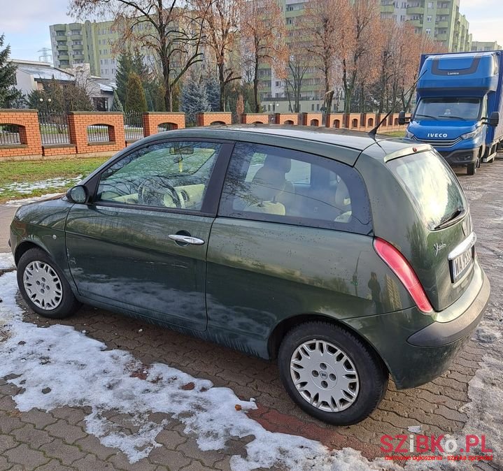 2004' Lancia Ypsilon photo #3