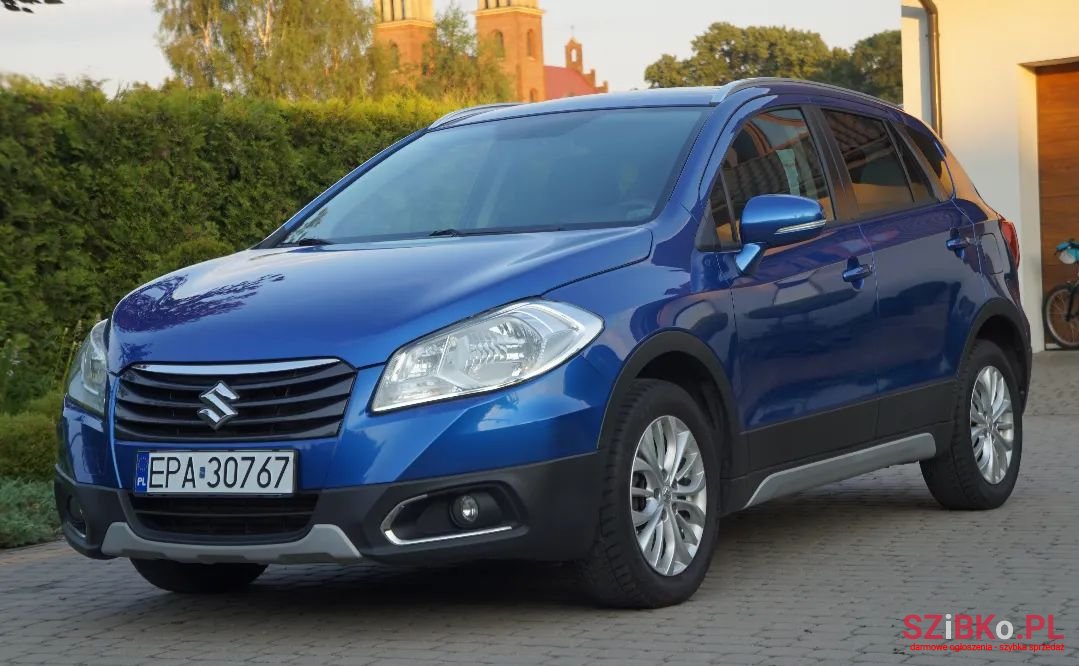 2015' Suzuki Sx4 S-Cross photo #3