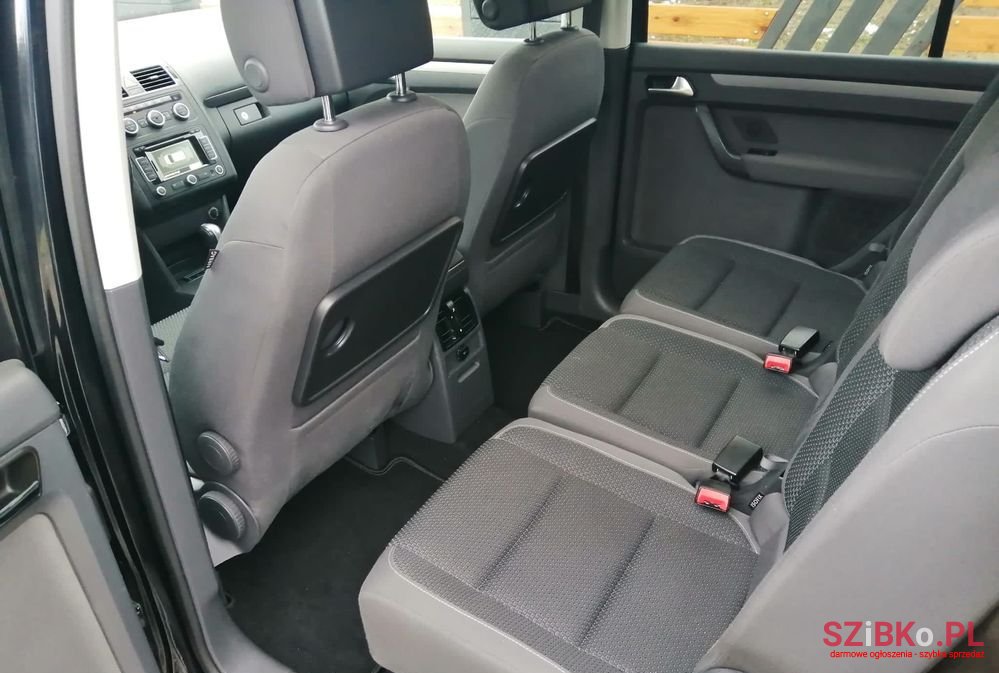 2014' Volkswagen Touran photo #6