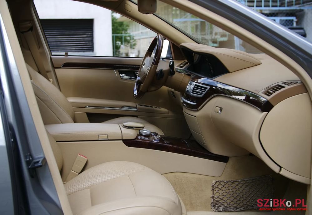 2012' Mercedes-Benz S-Class photo #3