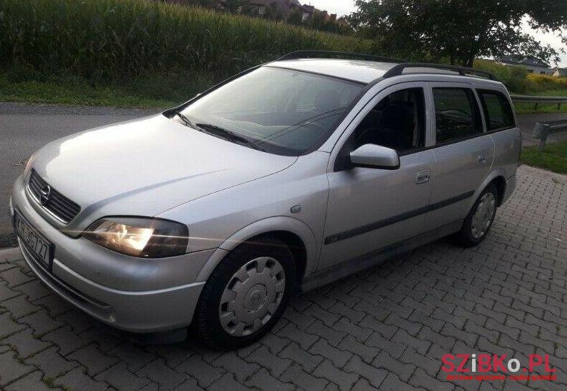 2004' Opel Astra photo #1