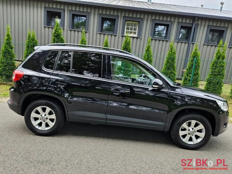 2009' Volkswagen Tiguan photo #6