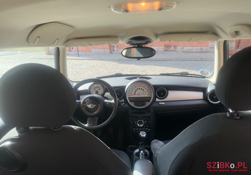 2010' MINI Cooper D Brick Lane photo #5