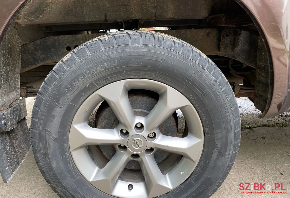 2009' Nissan Navara 2.5 D Platinum photo #6