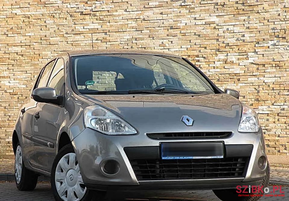 2012' Renault Clio photo #4