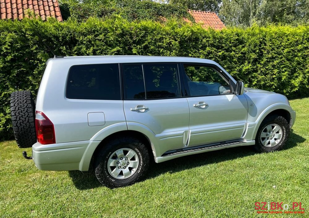 2003' Mitsubishi Pajero 3.2 Did 7Os photo #4